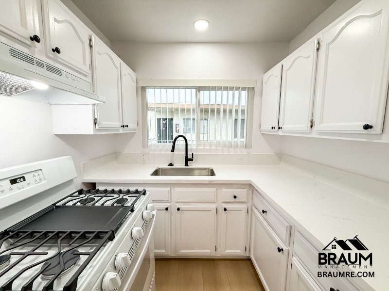 Foto principal - 4636 Laurel Canyon Blvd