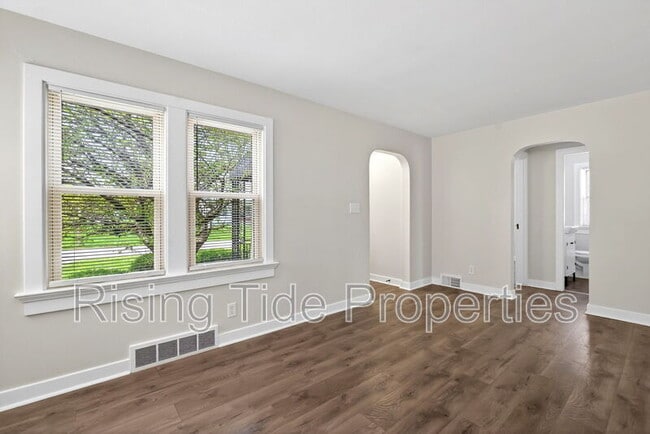 Photo - 1512 Emmons Ave House