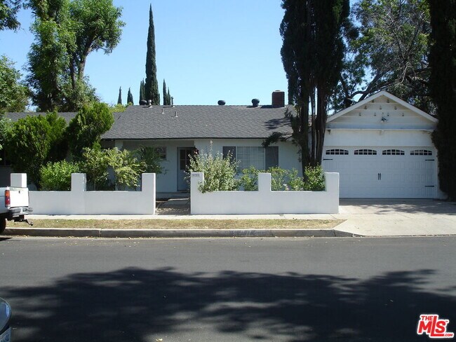 Foto del edificio - 6721 Melba Ave