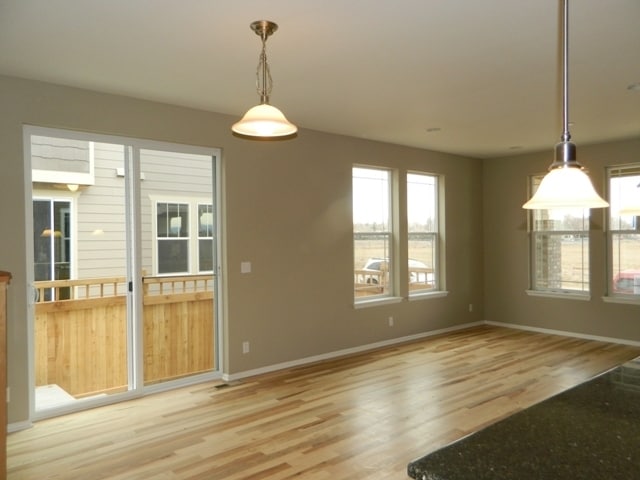 Building Photo - Prime Location!
