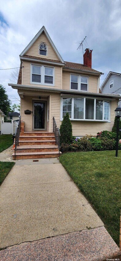 Primary Photo - 104-15 200th St