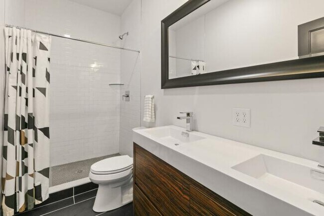 Building Photo - 3 bedroom in Boston MA 02128