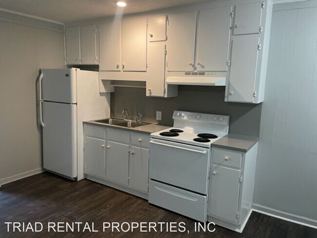 Foto del edificio - 3 br, 1 bath House - 1440 ROLLING ROAD APT-#4