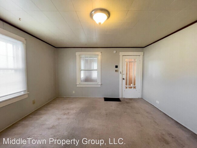 Building Photo - 2 br, 1 bath House - 2401 S Mulberry St