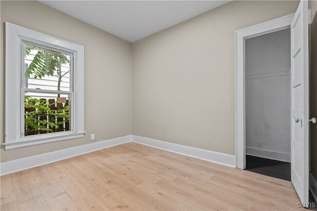 Foto del edificio - 712 Oak St