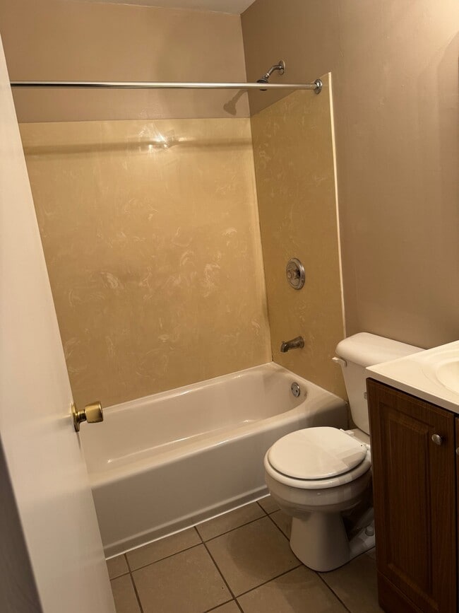 Foto del edificio - 9114 New Maple Rd