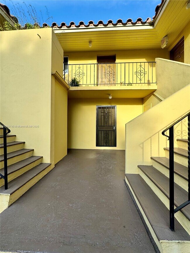 Foto del edificio - 4080 SW 2nd Terrace