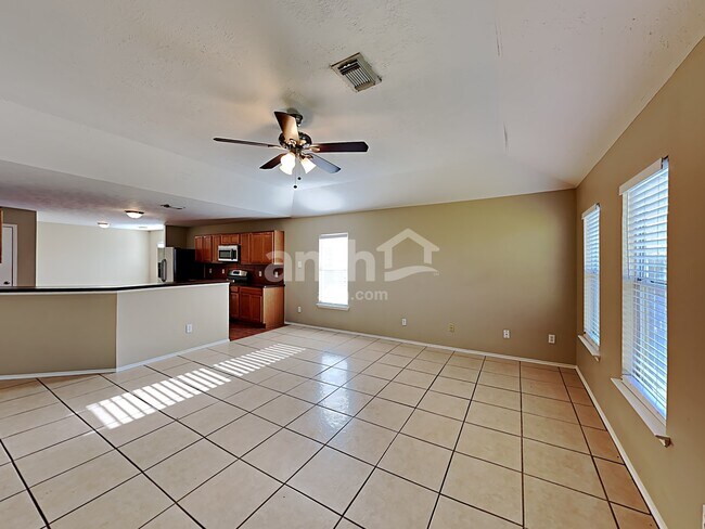 Foto del edificio - 7710 Eldergrove Ln