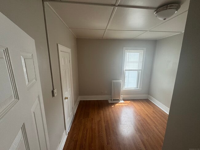 Building Photo - 139 Winthrop St