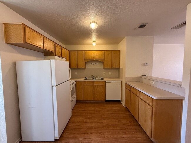 Foto del edificio - 4504 Alan Kent Dr