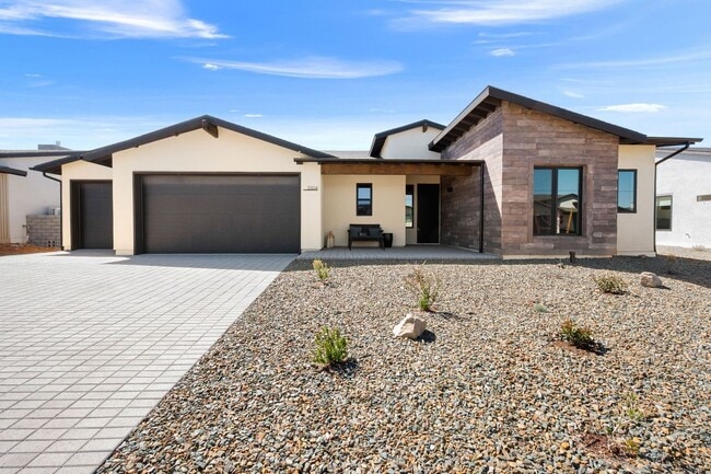 Building Photo - 5504 E Edgar Wy