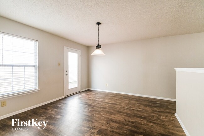 Building Photo - 12663 Republic Dr