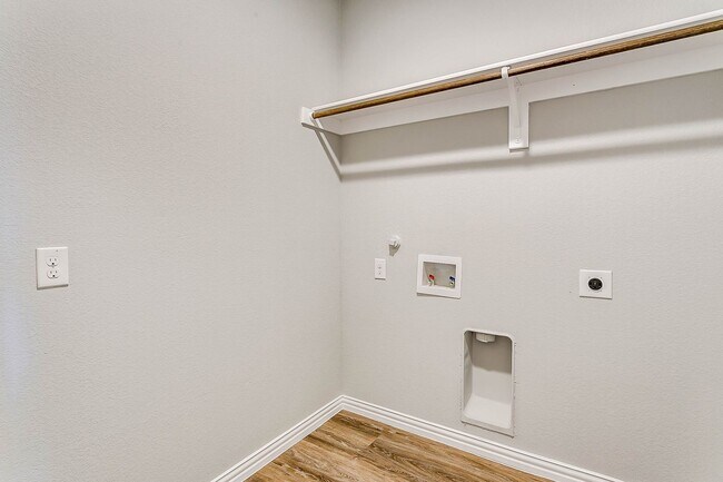 Foto del edificio - Perfect for Your Growing Family! $200 off ...