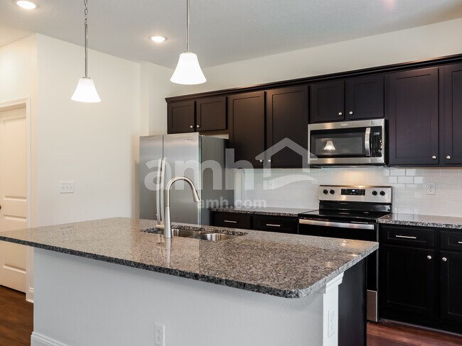 Building Photo - 301 Banyan Forest Drive