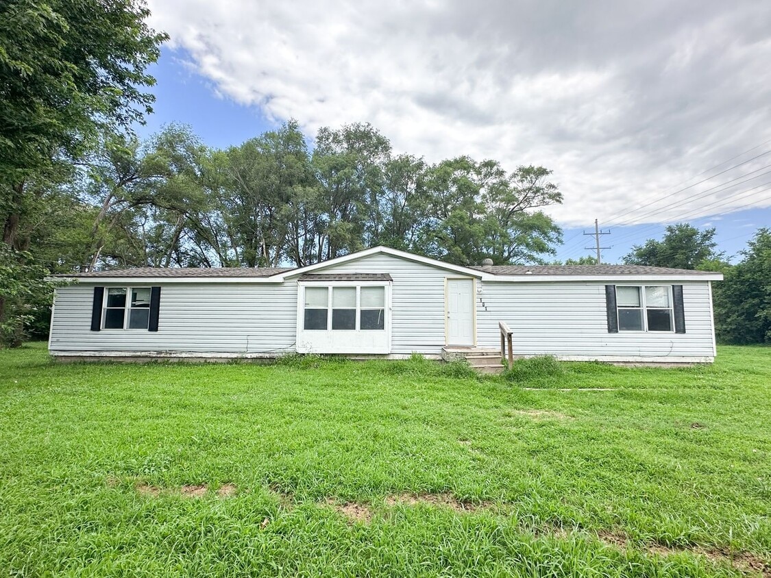 101 9th St, Ogden, KS 66517 House Rental in Ogden, KS