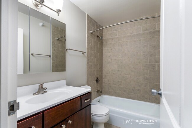 Foto del edificio - 401 E Ontario St