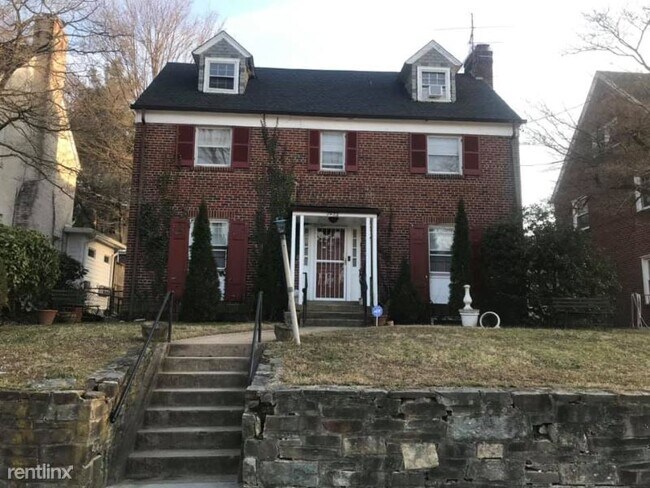 Building Photo - 5 br, 3 bath House - 1432 Juniper Street