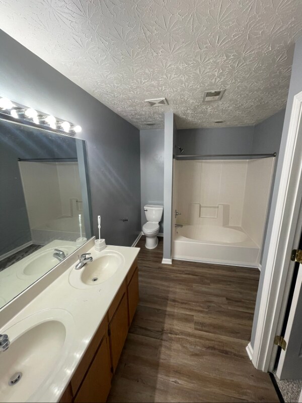 Building Photo - 144 Garnet Dr