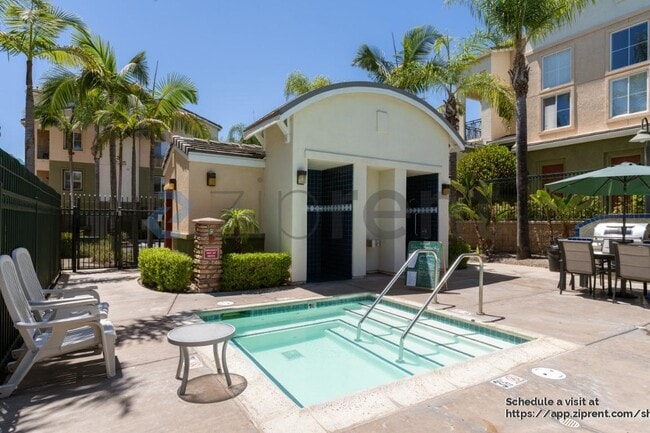 Building Photo - 4952 Haight Terrace