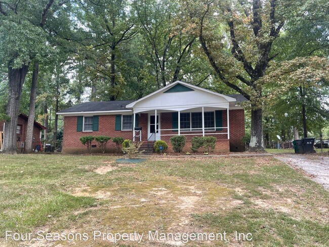 Foto del edificio - 4817 Hidden Valley Rd
