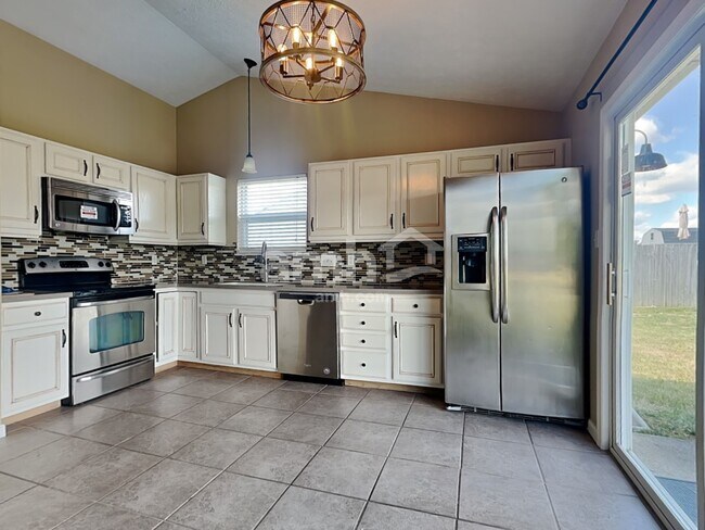 Foto del edificio - 7150 Country Walk Dr