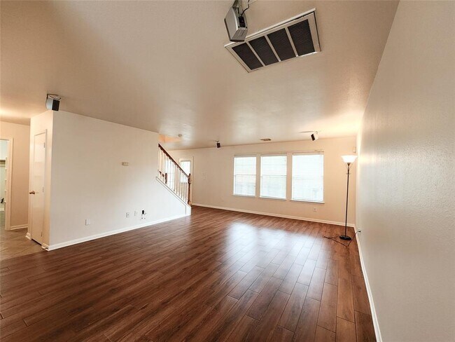Foto del edificio - 9318 Windswept Grove Dr