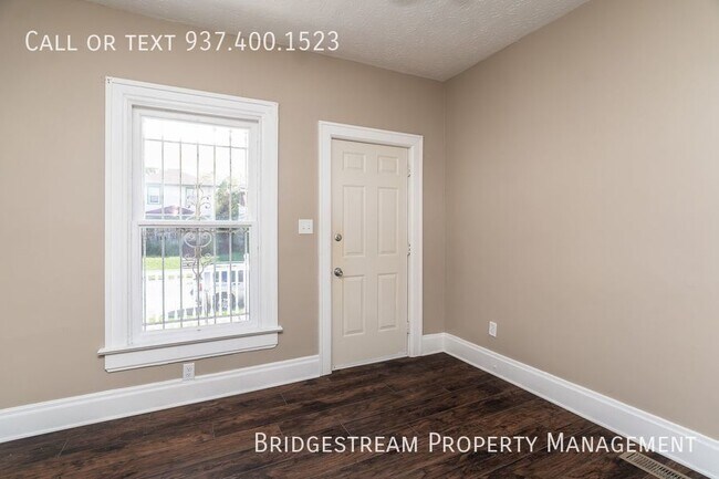 Foto del edificio - Updated 2 bedroom, 1 bath duplex in West D...