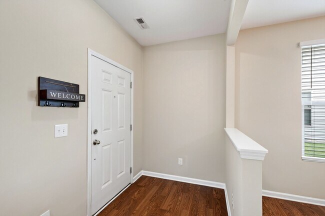 Foto del edificio - 4490 Middletown Dr