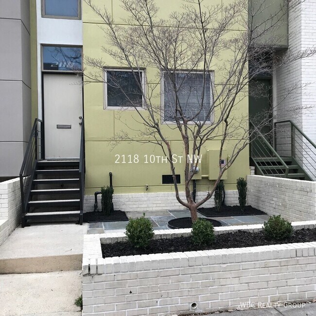 Building Photo - 2118 10th St NW