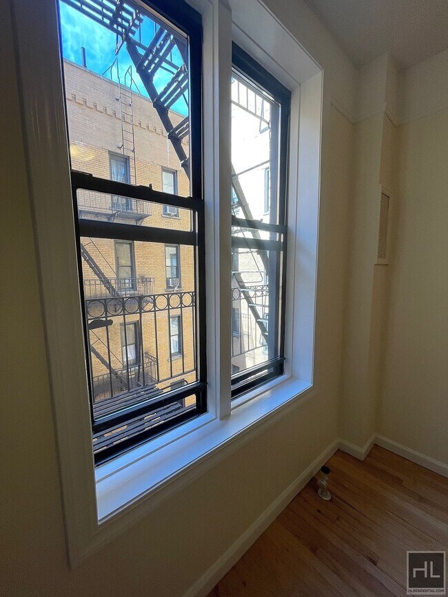 Foto del edificio - WEST 45 STREET