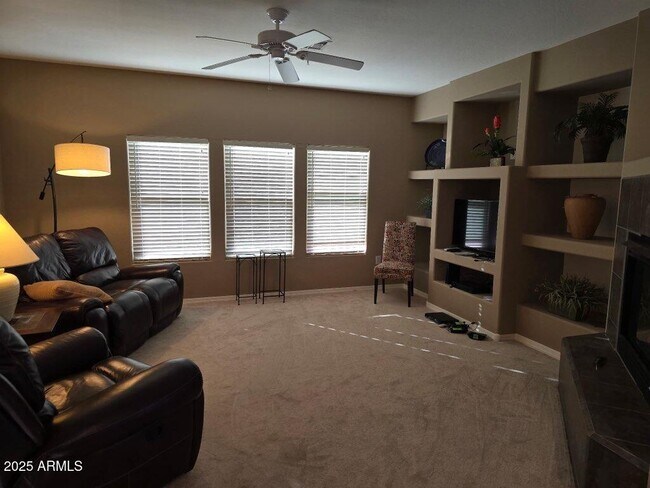 Foto del edificio - 16800 E El Lago Blvd