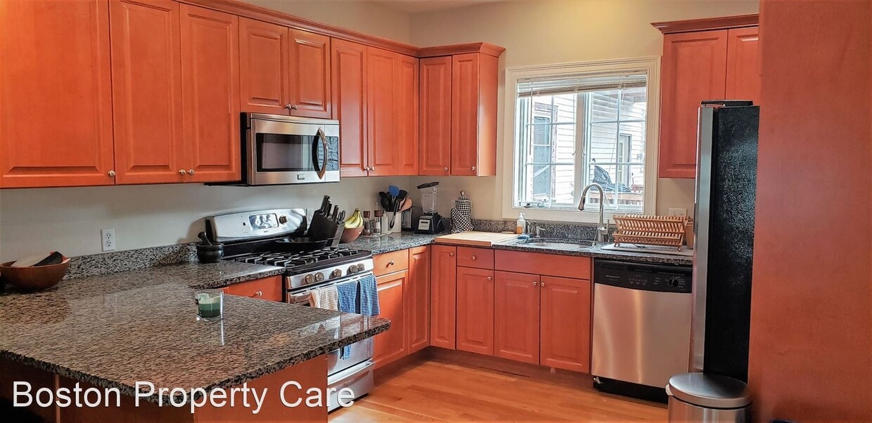 Primary Photo - 3 br, 2 bath House - 6 Wyman St # 2