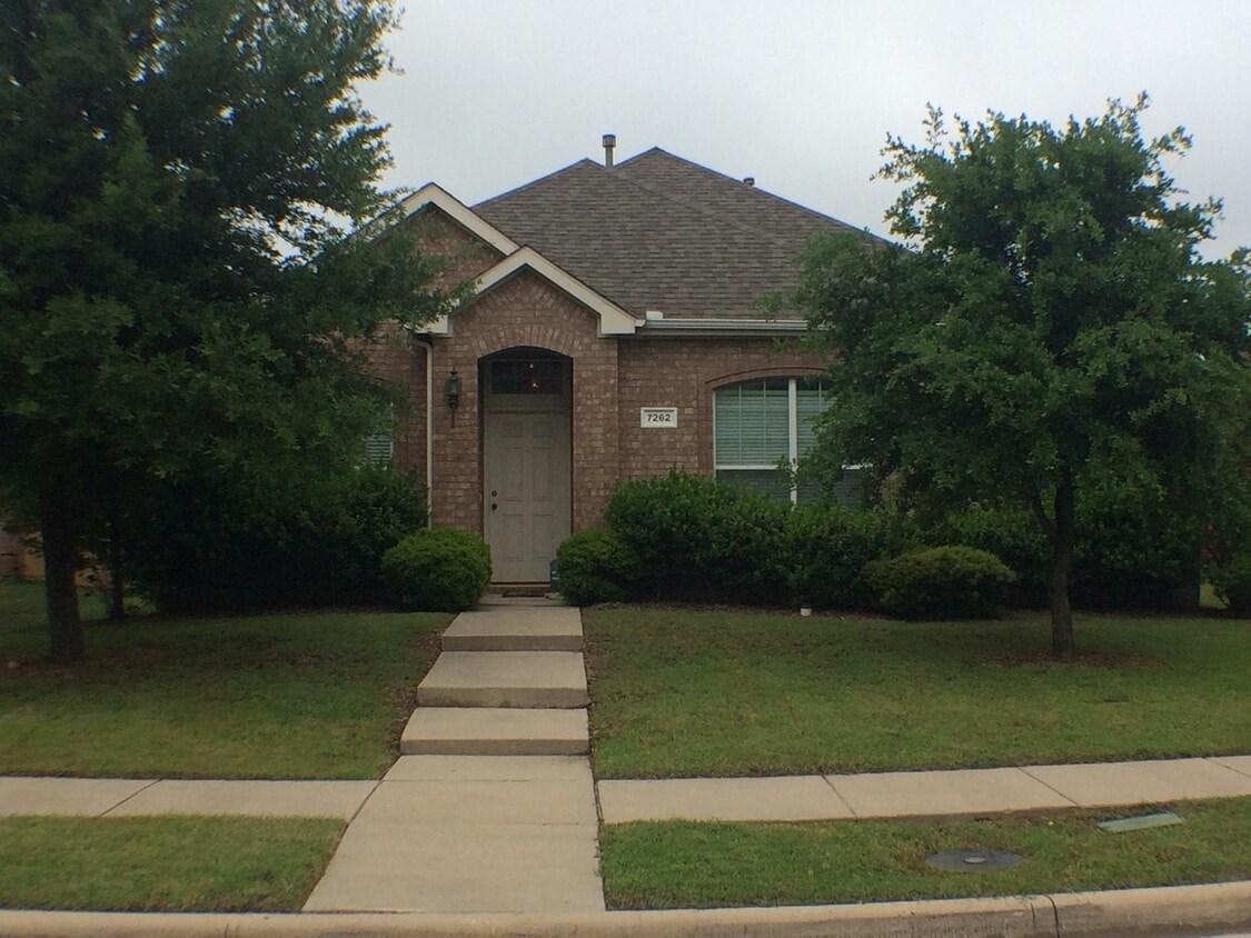 Primary Photo - Must see 3/2 in Frisco ISD!