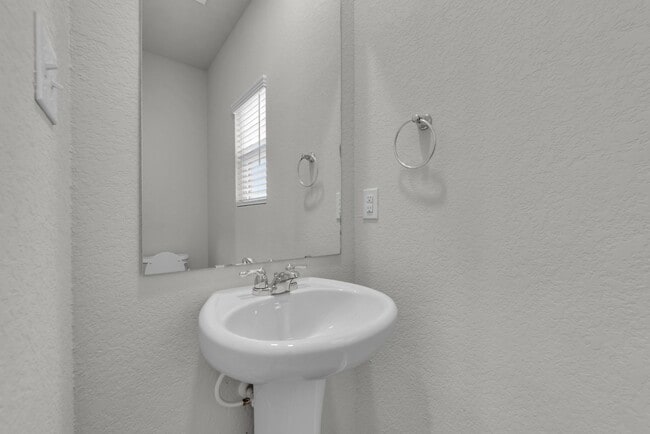 Building Photo - 7356 Misty Ridge Dr