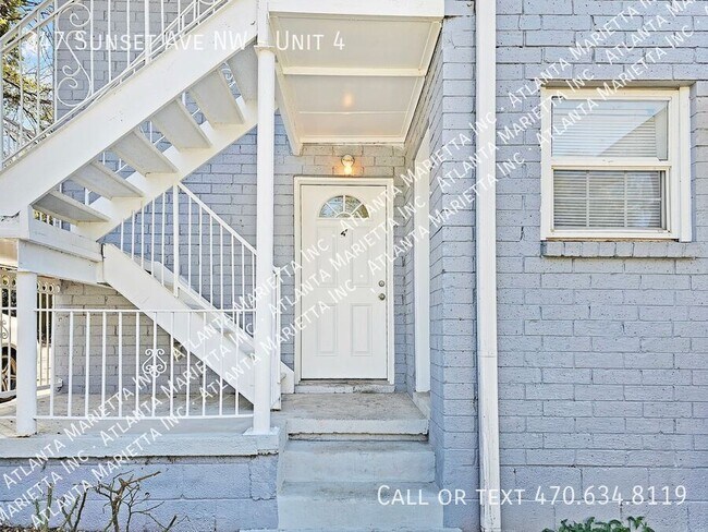 Building Photo - Spacious 2-Bedroom Apartment Near Benz Sta...