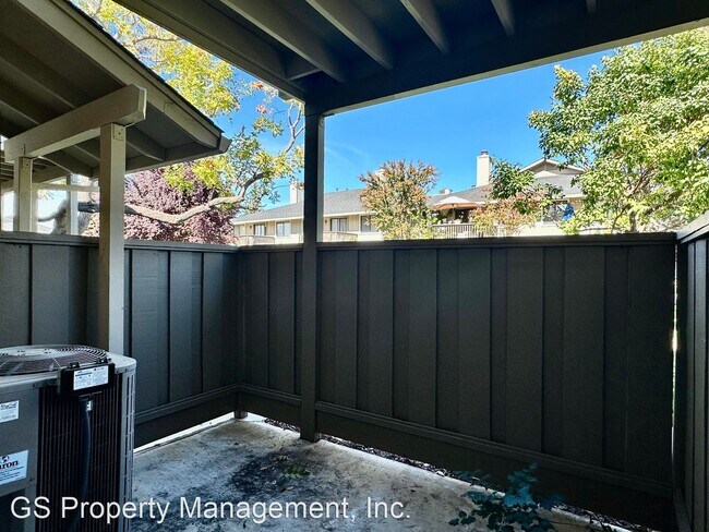 Building Photo - 2 br, 2 bath House - 18943 Sara Park Circle