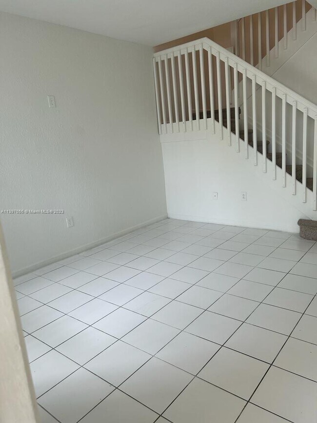 Foto del edificio - 2438 SE 14th Ave