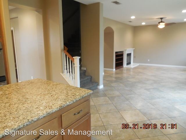 Building Photo - 12432 Celebration Dr