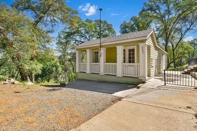 Foto del edificio - Newly Remodeled 2BR ADU in El Dorado Hills with Private Yard!