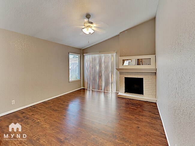 Foto del edificio - 4430 Sunrise Ct