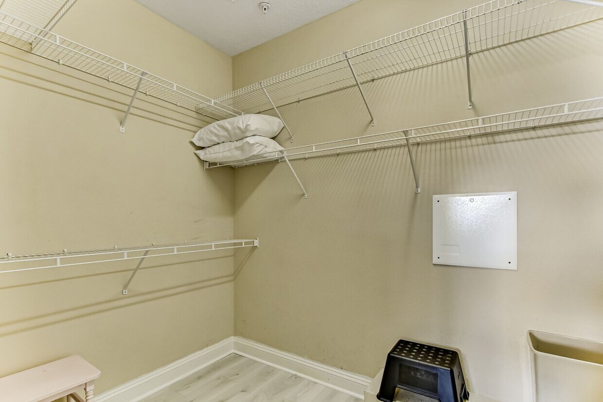 Foto principal - 2152 White Sands Way