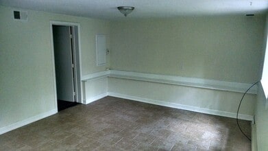 Building Photo - 4930 E Heritage Woods Rd