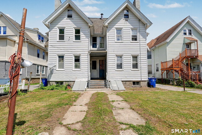 Building Photo - 135 Sherwood Ave