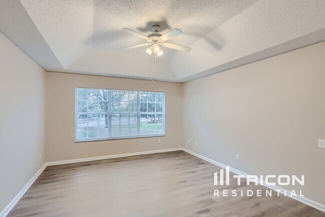 Foto del edificio - 832 Garden Glen Loop