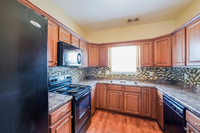 Foto del edificio - 6001 Princess Blvd