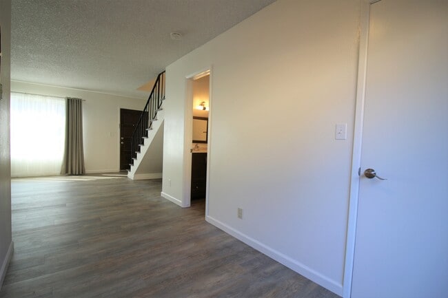 Building Photo - 1326 Galleon Way