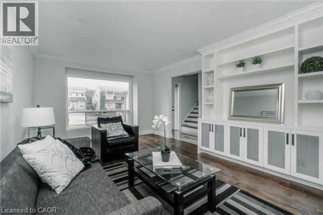 Photo du bâtiment - 1534 Forestdale Ct