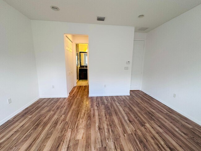 Building Photo - 9074 SW 39th St