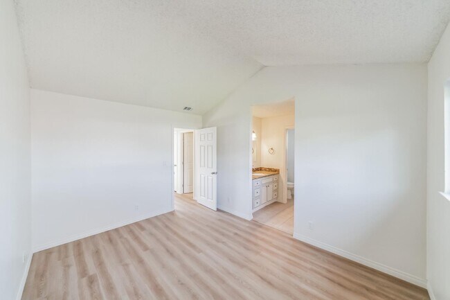 Foto del edificio - 1705 View Dr