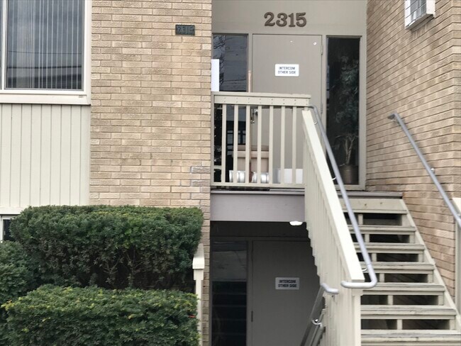 Foto del edificio - 2315 Packard St